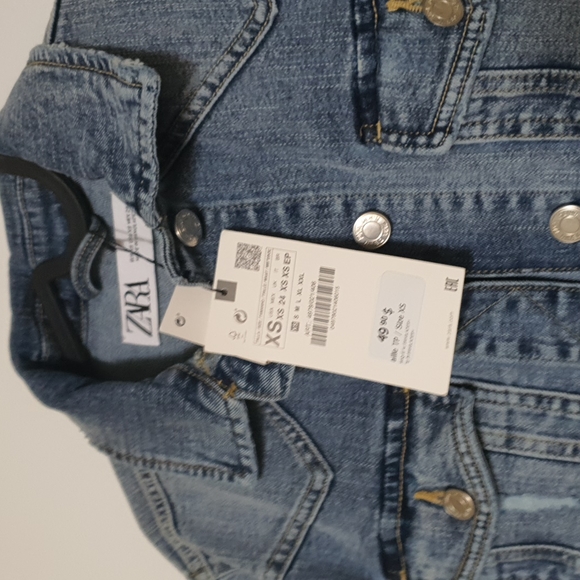 Denim jacket - Picture 2 of 3